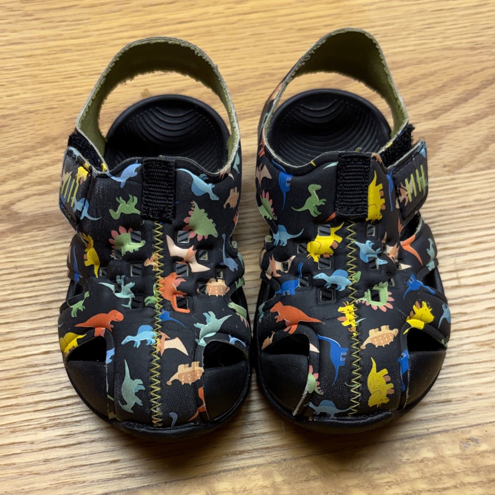 wonder nation Black Sandals with Colorful Dinosaur Print